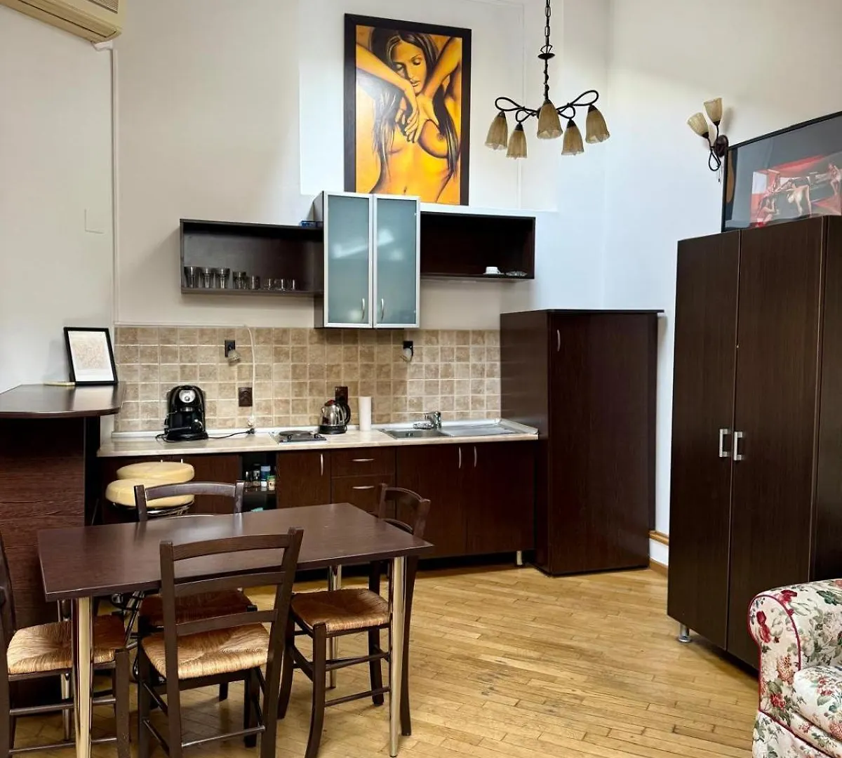 Macca-Villacrosse Suites Bucharest 0*,